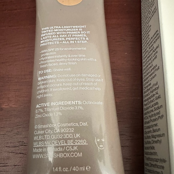 Smashbox Halo Light Medium Tinted Moisturizer SPF 25 - Picture 3 of 6